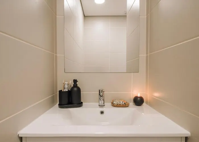 Salvia - 2 Bedrooms And Terrace In Alcantara Apartment Lisbon