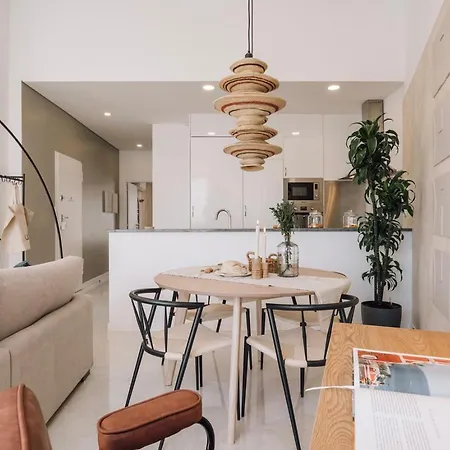 Salvia - 2 Bedrooms And Terrace In Alcantara Apartment