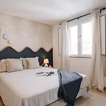 Salvia - 2 Bedrooms And Terrace In Alcantara דירה ליסבון