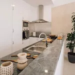 Salvia - 2 Bedrooms And Terrace In Alcantara דירה ליסבון