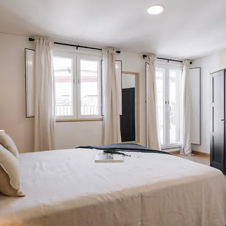 Salvia - 2 Bedrooms And Terrace In Alcantara