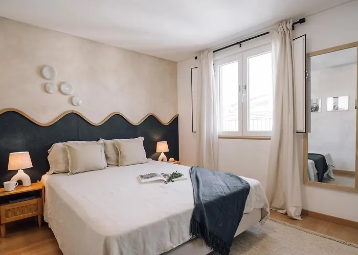 Salvia - 2 Bedrooms And Terrace In Alcantara Daire Lisboa